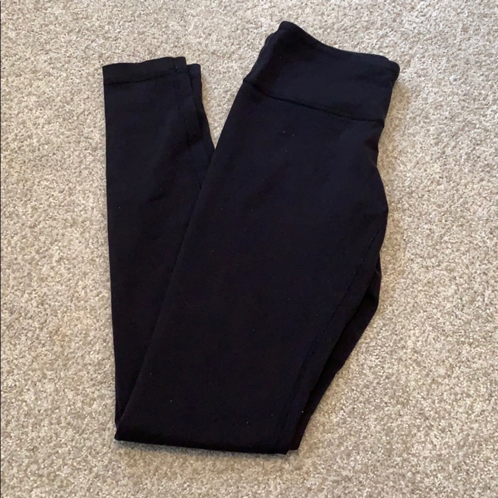 Lululemon wonder under